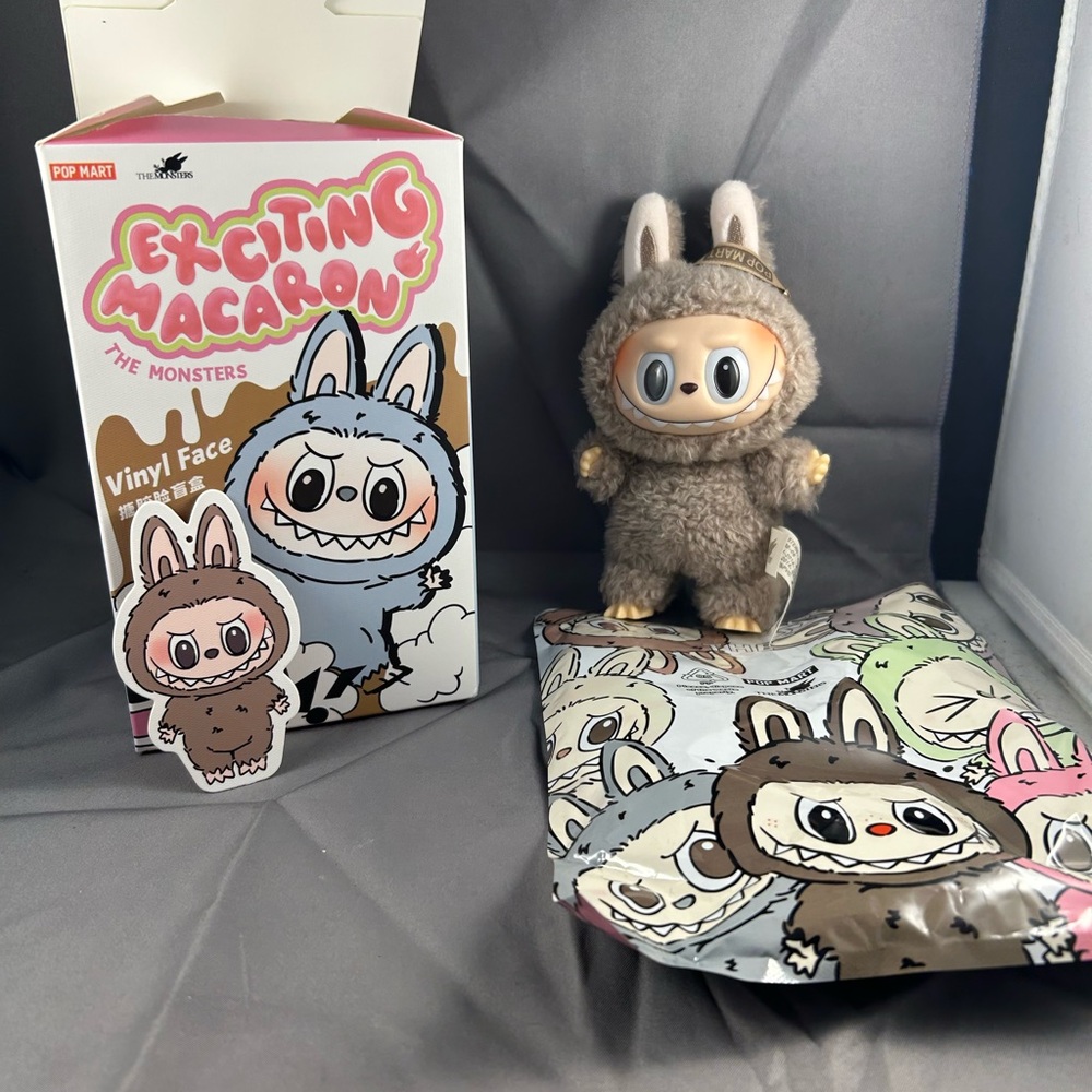 Exciting Macaron Vinyl Face Figure